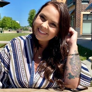 Meet your Posher, Alexandra